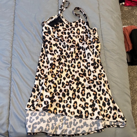 Leopard print satin sleep top - Picture 4 of 4